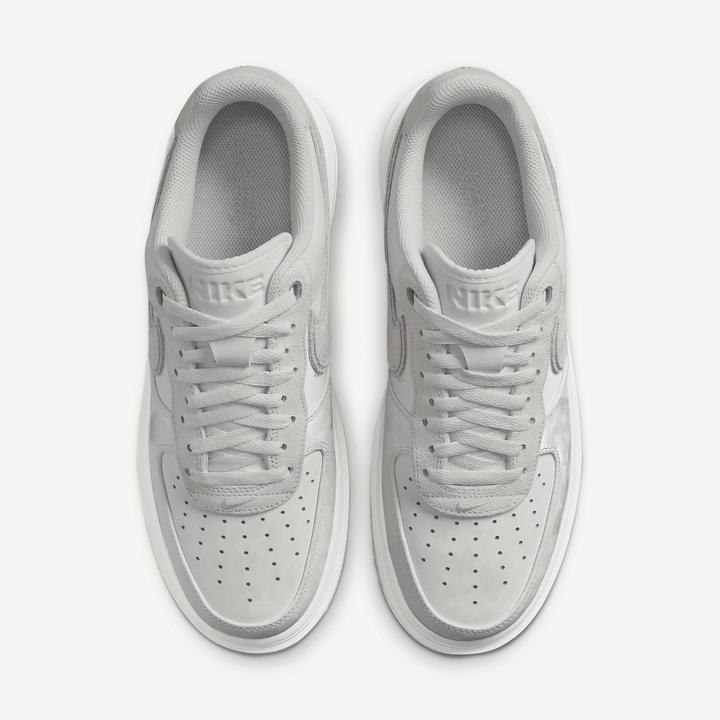 Image du produit Nike Air Force 1 Luxe (38.5)