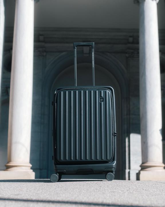 Actual product image Swissbags PURE – Mittlerer Koffer mit umweltfreundlichem Design 66cm (88 l)