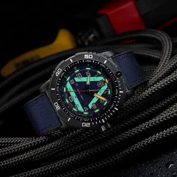 Image du produit Luminox ICE SAR 1080 SERIES (Montre analogique, Swiss Made, 45 mm)