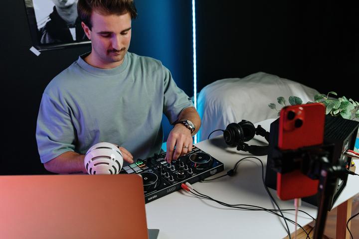 Produktbild Hercules Mixersteuerung DJ Control Inpulse 200MK3 retail