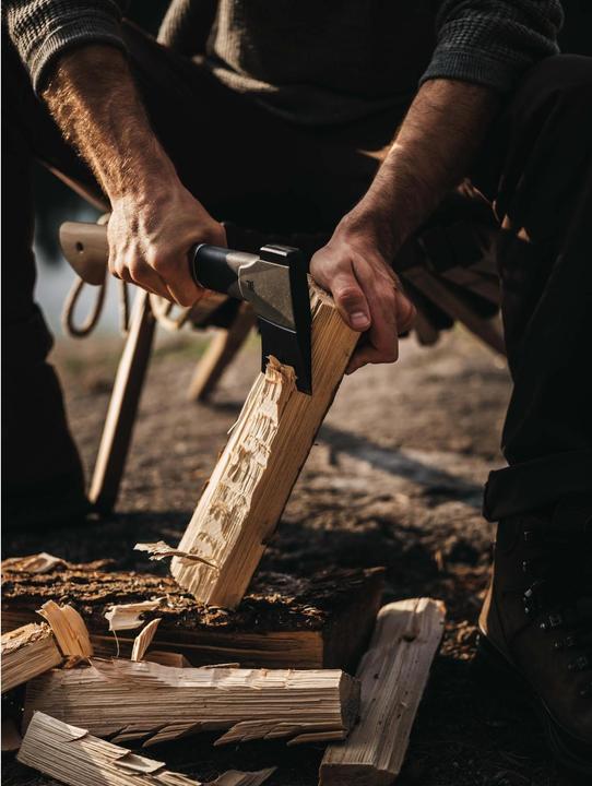 Actual product image Fiskars North N12 Splitting axe