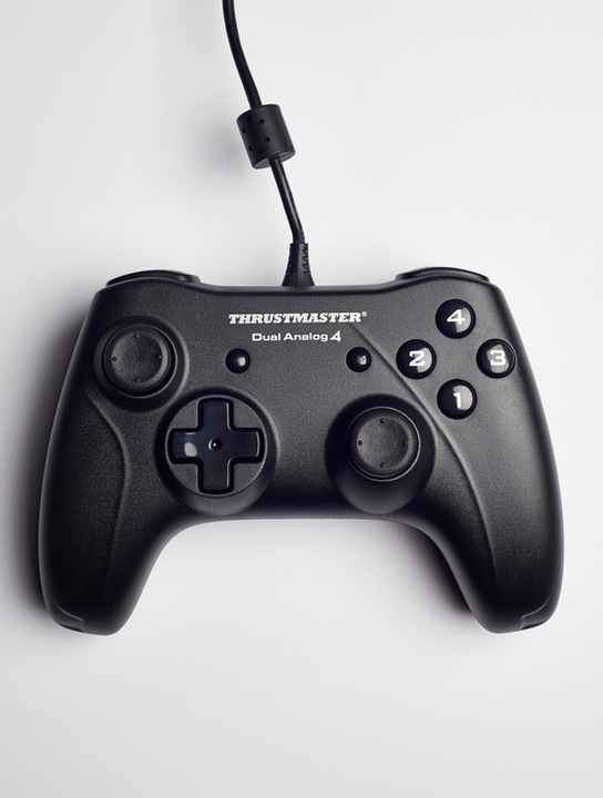 Actual product image Thrustmaster Dual Analog 4 (PC)