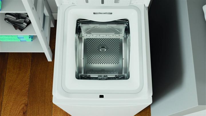 Actual product image Indesit Washing machine BTW L60400 EE/N, C, Top loading, Washing capacity 6 kg, 951 RPM, Depth 60 cm (6 kg, Upwards)