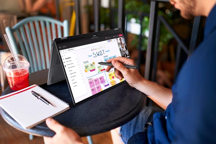 Produktbild ASUS Vivobook 16 Flip (16", 1000 GB, 32 GB, Eng. Int.)