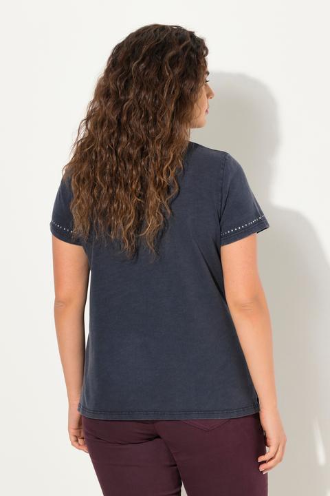 Image du produit Ulla Popken T-shirt cold dyed. Rivets fantaisie, col en V et manches courtes. (46, 48)