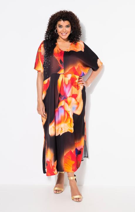 Immagine prodotto Ulla Popken Caffettano di raso con fiori, brillantini, scollo a V e mezze maniche (42, 44, 46, 48)