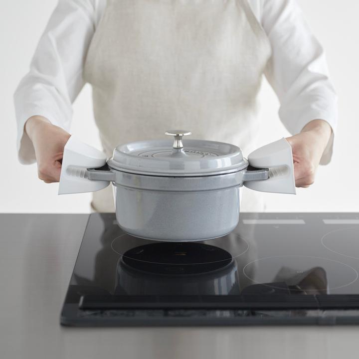 Actual product image Yamazaki Magnetic silicone potholders (set of 2) TOWER (Plastic)