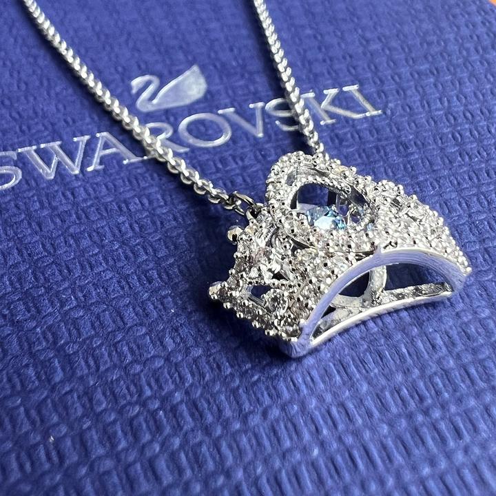 Actual product image Swarovski Bee a Queen necklace 5501080 (38 - 43 cm)