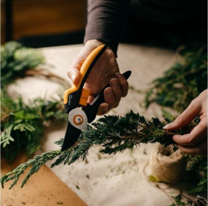 Productafbeelding Fiskars Stevige Bypass Tuinschaar L P341