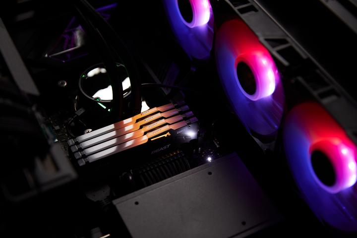 Actual product image Kingston FURY Beast RGB (2 x 32GB, 5200 MHz, DDR5-RAM, DIMM)