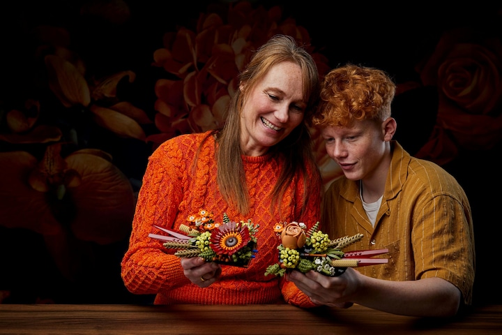 Actual product image LEGO Dried flower arrangement (10314, LEGO Icons, LEGO Botanical)