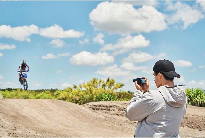 Image du produit Sony Cyber-shot DSC RX100 VII (24 - 200 mm, 20.10 Mpx, 1")