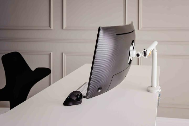 Actual product image Bakker Elkhuizen BNEBFSW BAKKER BE Flexible monitor arm (Table, 35", 10 kg)