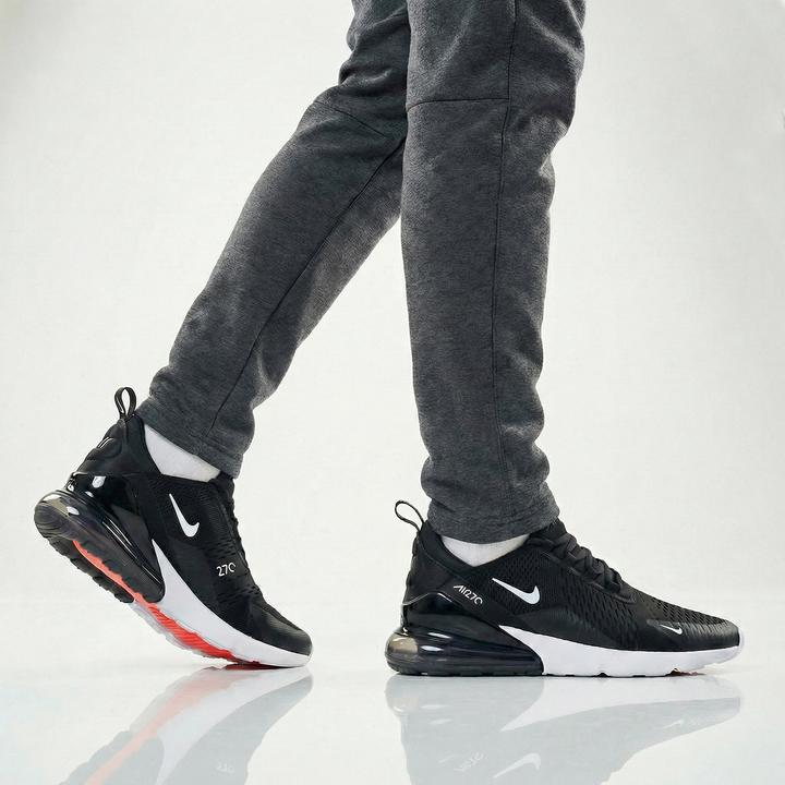 Immagine prodotto Nike Air Max 270 (38.5)
