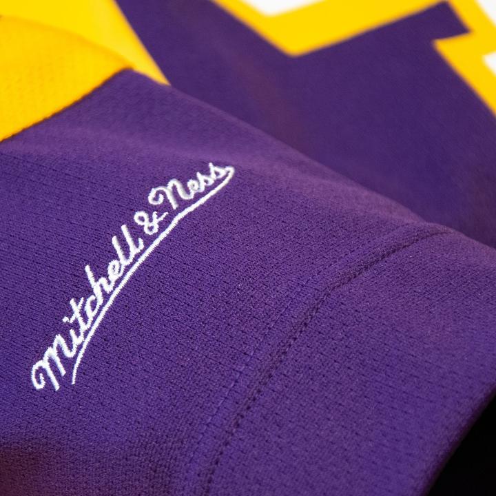 Actual product image Mitchell & Ness M&N Hockey Jersey Los Angeles Lakers Shaquille O’Neal - XXL (XXL)