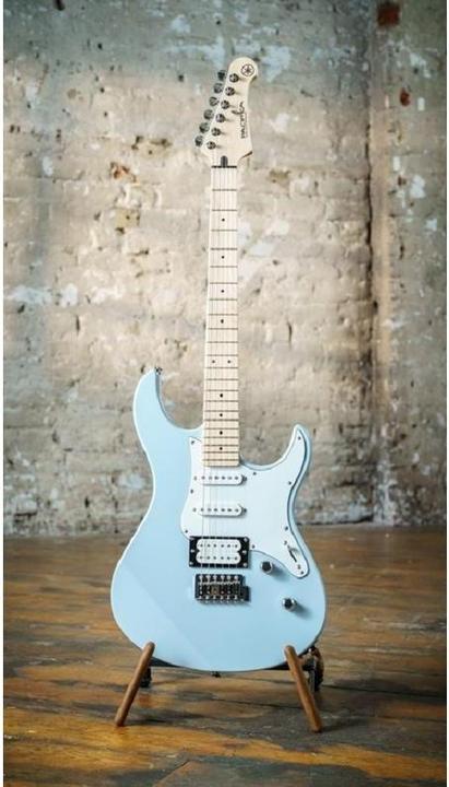 Produktbild Yamaha Pacifica Ice E-Gitarre (E-Gitarre, Ahorn (Griffbrett), Erle (Korpus), Ahorn (Hals))