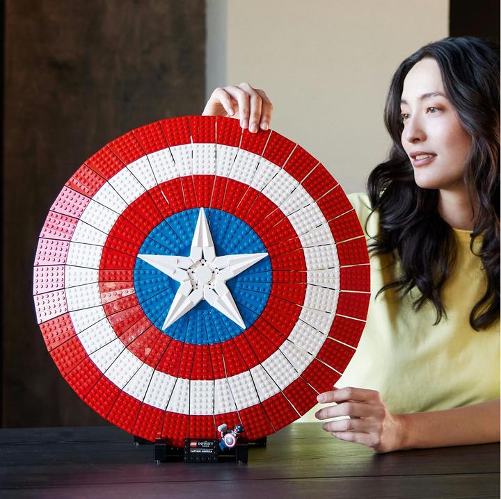 Produktbild LEGO Captain Americas Schild (76262, LEGO Marvel)