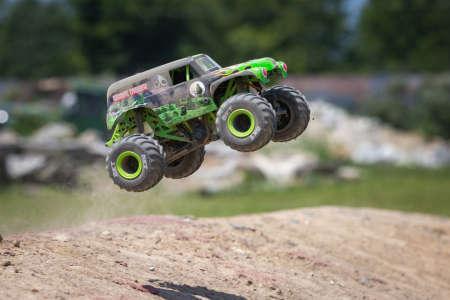 Actual product image Losi M.TRUCK GRAVE DIGGER RTR 4WD 1:18 EP (RTR Ready-to-Run)