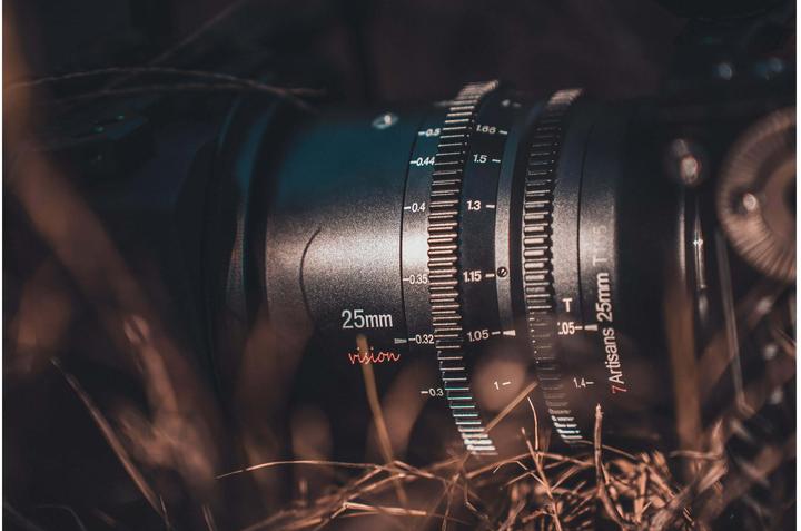 Image du produit 7artisans Focale fixe 25 mm T1.05 (Canon RF, APS-C / DX)