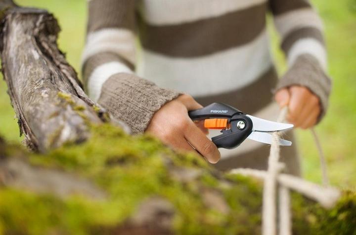 Image du produit Fiskars Les cisailles de jardin contournent SingleStep