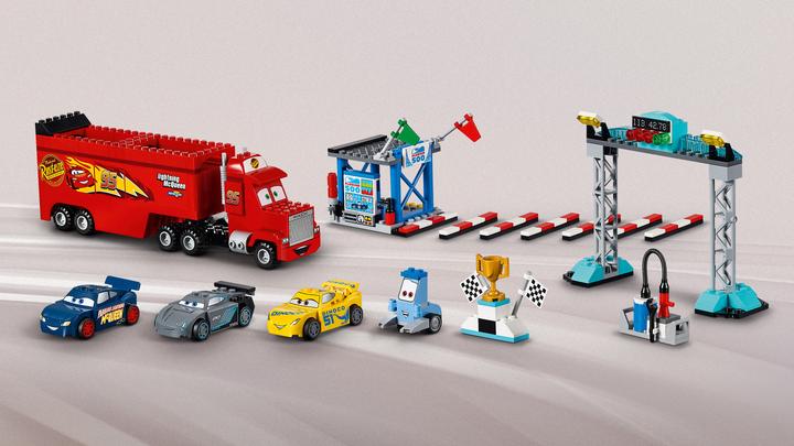 Actual product image LEGO Final Florida 500 (10745)