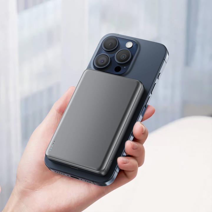 Actual product image Acefast Powerbank M12-10000 PD20W ultra-slim, MagSafe compatible - black (10000 mAh, 20 W, 37 Wh)