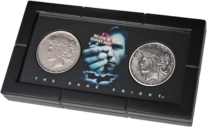Immagine prodotto Noble Collection Moneta Batman Il Cavaliere Oscuro Replica Harvey Dent Due Facce