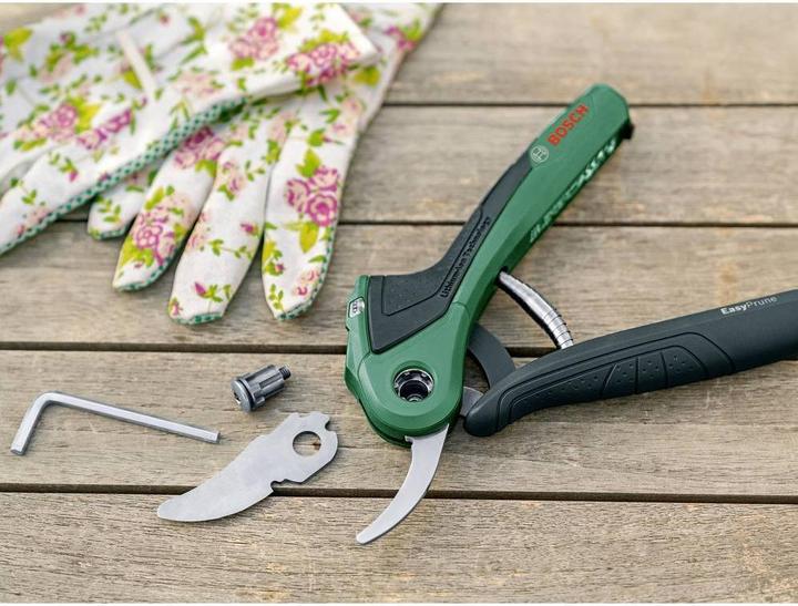 Actual product image Bosch Home & Garden EasyPrune