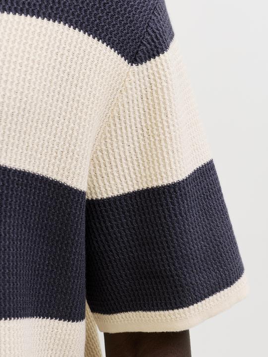 Produktbild Jack & Jones Jorliam Knit Stripe Split Neck Styd Ss26 (XL)