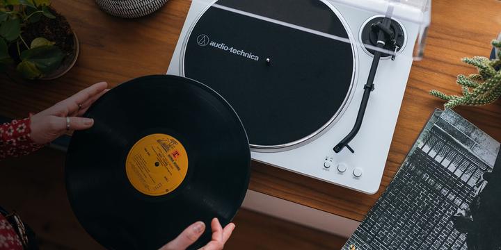 Produktbild Audio-Technica AT-LP70XBTWS (Vollautomatisch)