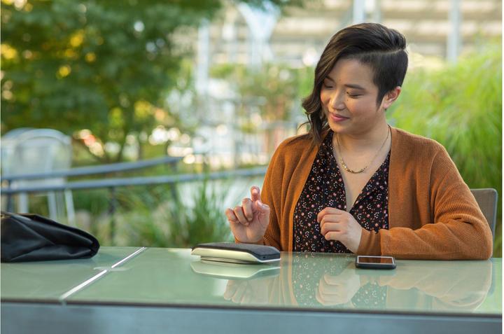 Produktbild Poly HP Haut-parleur USB-A Sync 20, PC, Argent, 0,715 m, IP64, Windows 10, 100 - 7800 Hz