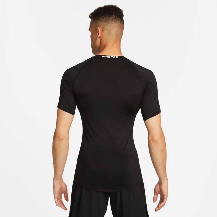 Actual product image Nike Pro Dri-FIT Tight S/S (S)