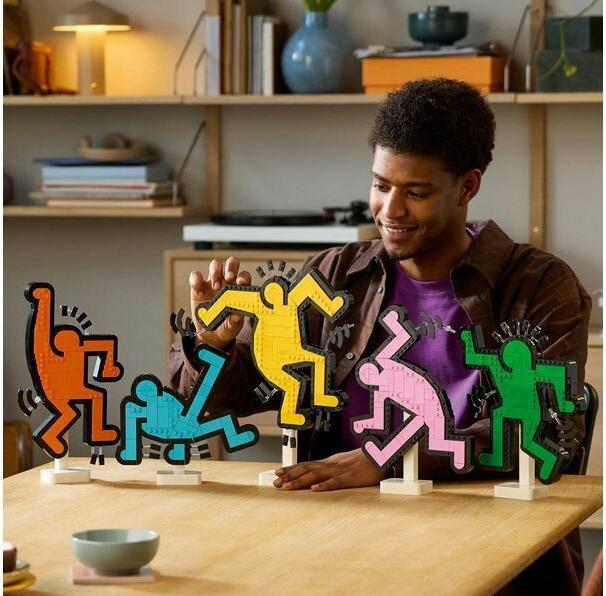 Actual product image LEGO Keith Haring - Dancing figures (LEGO Art)