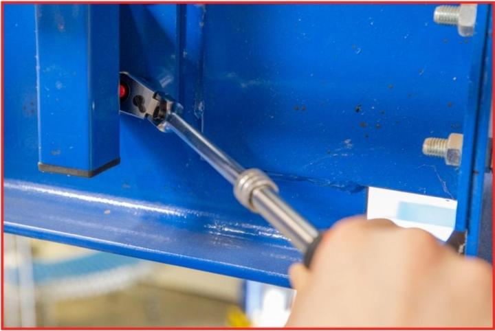 Actual product image KS Tools 3/8" SlimPOWER telescopic joint reversible ratchet (3/8")