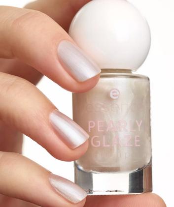 Immagine prodotto essence Nagellack Mini Nail Polish 16 PEARLY GLAZE (16 GLASSA PERLATA, Bianco)