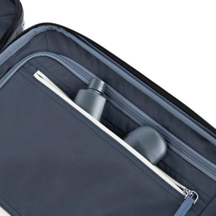 Actual product image Travelpro Platinum Elite - Compact Carry-On Expandable Hardside Spinner,Black (39 l)