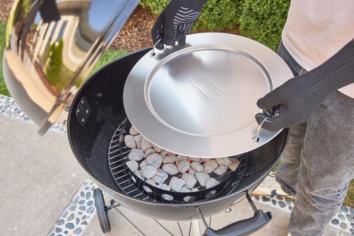 Actual product image Weber Master Touch Premium E-5770 (57 cm)