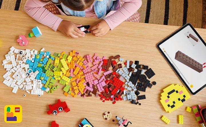 Actual product image LEGO Kreative Spassbox (11042, LEGO Classic)