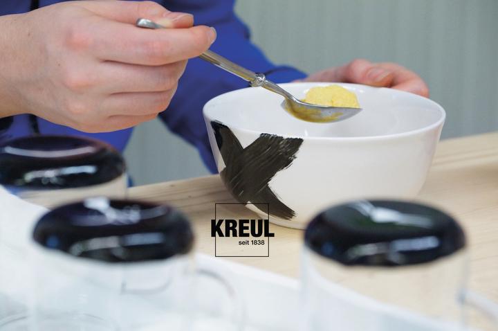 Produktbild Kreul Glass & Porcelain Classic Set (Grün, Schwarz, Cognac, Royalblau, Karminrot, Kanariengelb, 120 ml)