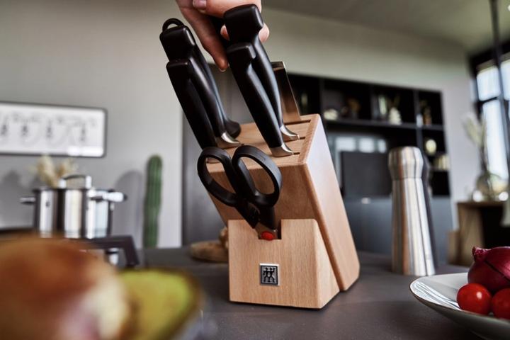 Actual product image Zwilling Knife block set 8 pcs. equipped beech