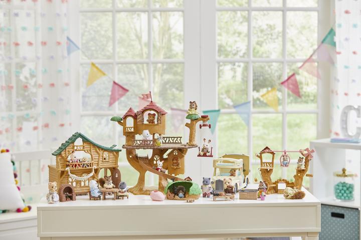 Actual product image Sylvanian Families Adventure tree house