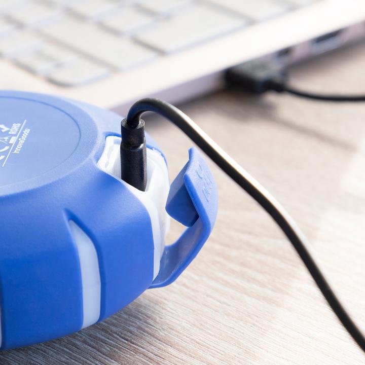 Actual product image TOP Speaker with LED