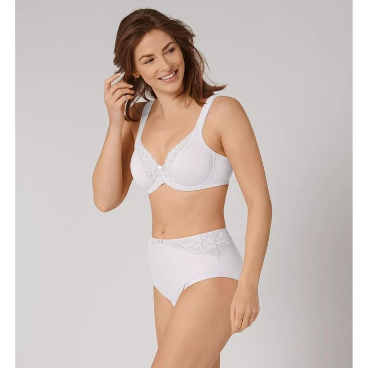 Actual product image Triumph Modern Lace + Cotton W Underwired Bra (Single pack, 95 C)