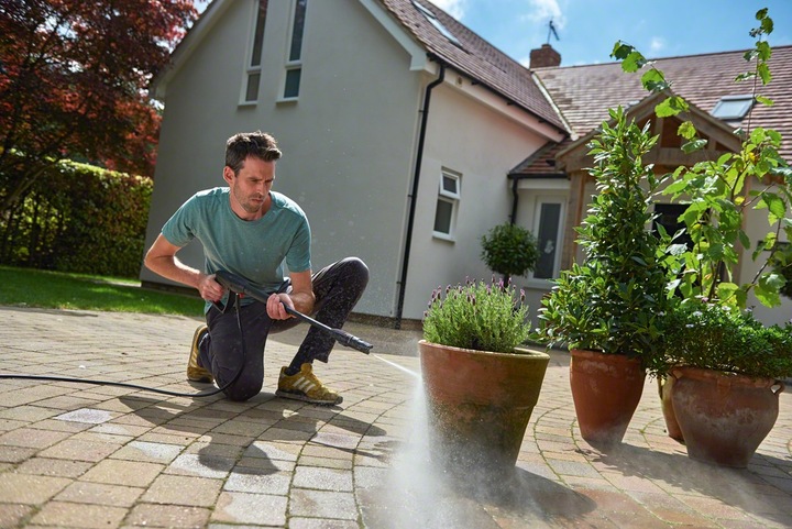 Actual product image Bosch Home & Garden UniversalAquat (Electrical connection)
