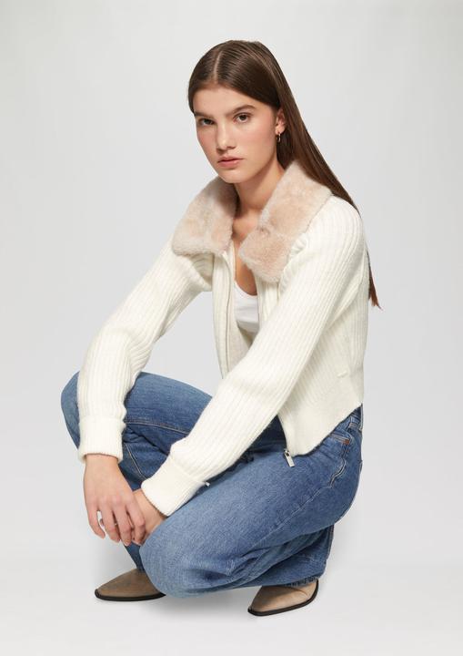 Actual product image S.Oliver Strickjacke Verkürzte Strickjacke mit Kragen in Pelzoptik (XXL)
