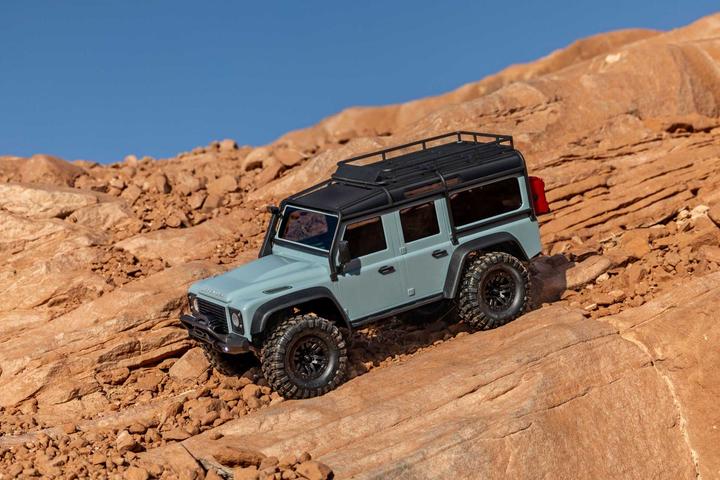 Produktbild Traxxas TRX-4M Land Rover Defender 4x4 X-blau 1/18 Crawler RTR Brushed, mit Akku und USB Ladegerät (RTR Ready-to-Run)