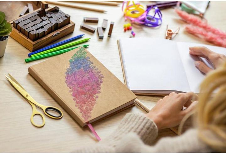 Image du produit Jolie Carnet de notes (A5, Blanc, Couverture rigide)