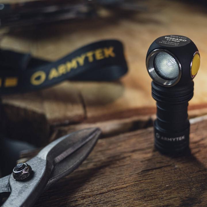 Produktbild ArmyTek Wizard C1 Pro Magnet Multifunktionslampe USB warm (7.63 cm, 930 lm)