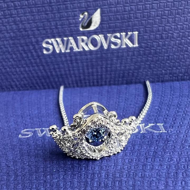 Actual product image Swarovski Bee a Queen necklace 5501080 (38 - 43 cm)