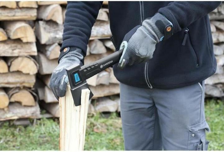 Actual product image Gardena Universal axe 900 B